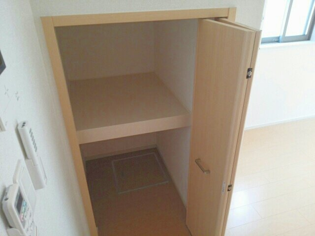 アゴラ　カザのその他