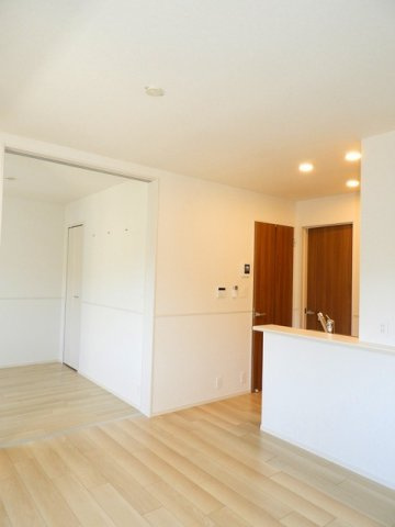 アキロマンの内装|明るい色調の室内です