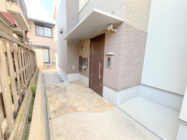 フジパレス柴島1番館のエントランス