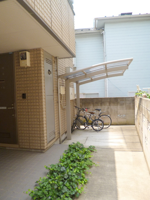 エスク等々力のその他共用部分|★敷地内屋根付き駐輪場★