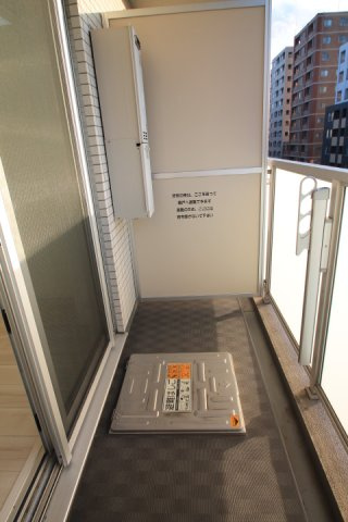 【バルコニー】