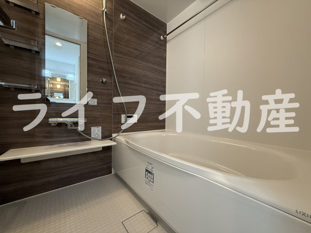 コート・ド・ボーヌ深江南南棟の浴室|コンパクトで使いやすいお風呂です