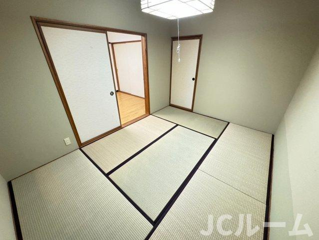 ハイツ八代の和室