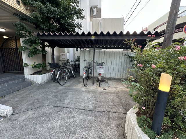 真栄マンション浮島の駐車場