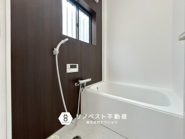 東大阪市若江西新町3丁目中古戸建の浴室|コンパクトですが清潔感があり、落ち着く空間です♪