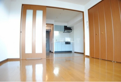 【居間・リビング】 | プルミエール江坂 | おしゃれなリビングです