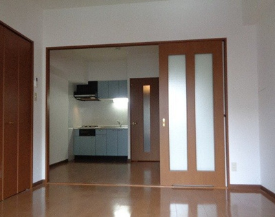 【居間・リビング】 | プルミエール江坂 | 使いやすい居間です