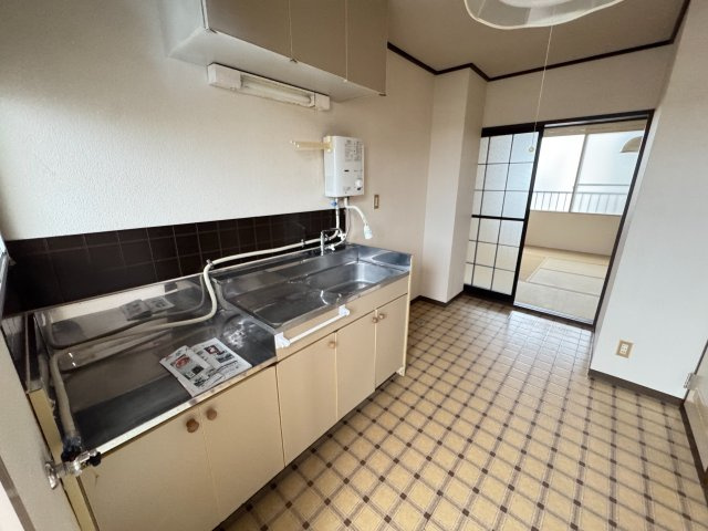 青森市大字大野字若宮　コーポ・パステルのキッチン