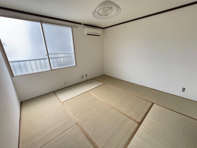 青森市大字大野字若宮　コーポ・パステルの和室