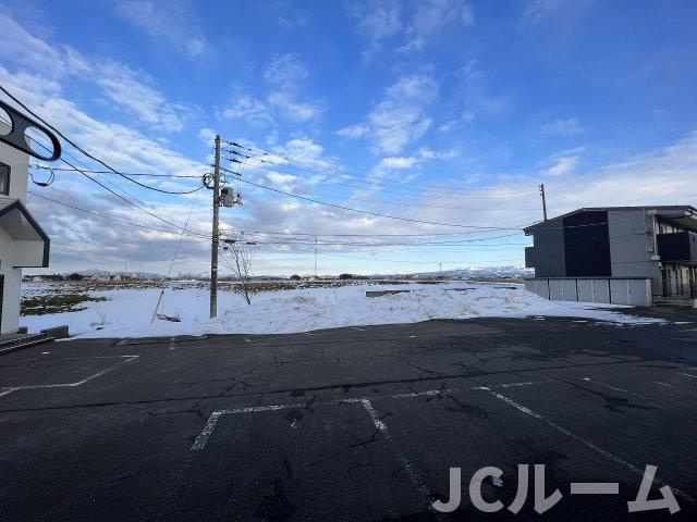 メゾンドノエルⅢの駐車場