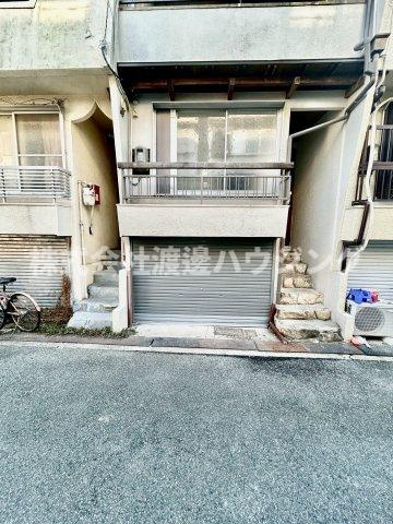 田川北2丁目テラスハウスの駐車場
