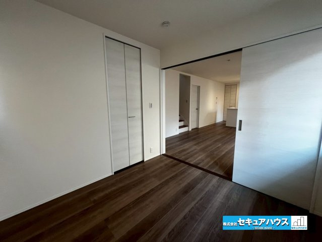 【同施工物件ご案内可能】東郷町大字春木字白土　全1棟の内観：施工例|【浴室イメージ】
◆アクセントパネルで落ち着きのある雰囲気を演出します。毎日の疲れを癒やすバスタイムをお楽しみ下さい！
◆窓付きで、カビの繁殖を抑える効果があります。