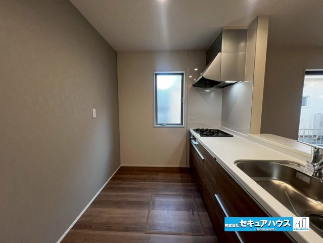 【同施工物件ご案内可能】東郷町大字春木字白土　全1棟の内観：施工例|【キッチンイメージ】
◆同時にたくさんの料理が調理できる。「焼く・蒸す・煮る」の工程を同時進行で進めることができるので、料理を素早く作ることができます。育児でバタバタ忙しいママに嬉しい♪