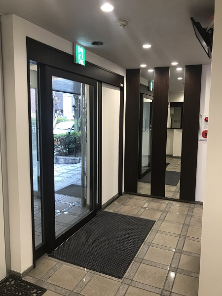 K-2　EASTのエントランス