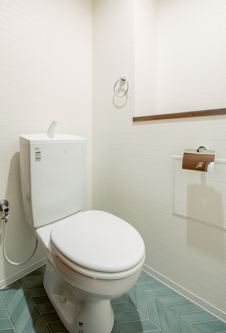 フラワーハイツの玄関