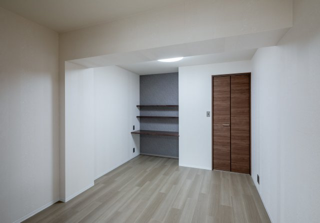 フラワーハイツの居間・リビング