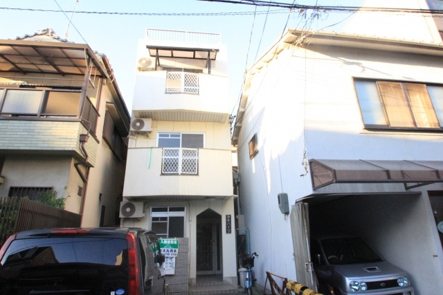 タキハイツの外観