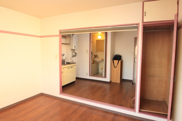 タキハイツの洋室