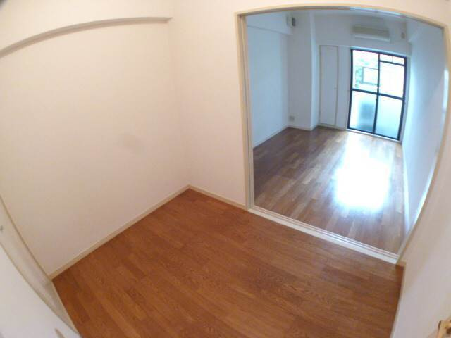 ライオンズマンション新神戸の居間・リビング