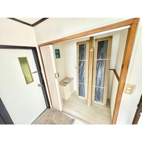 スリール灘南の玄関