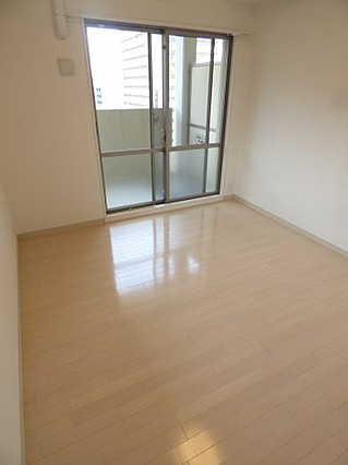 プライムライフ三宮磯上公園の洋室