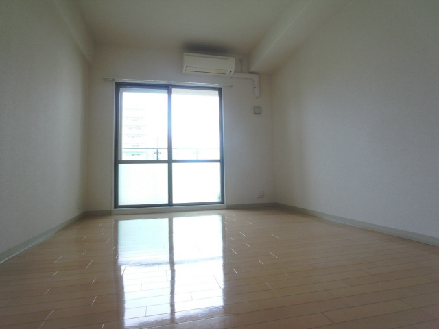 プライムライフ三宮磯上公園の洋室