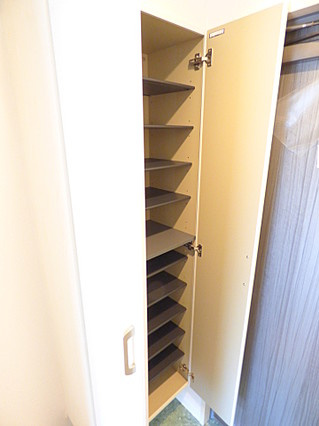 ざ・してぃ神戸元町の玄関