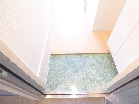 ざ・してぃ神戸元町の玄関