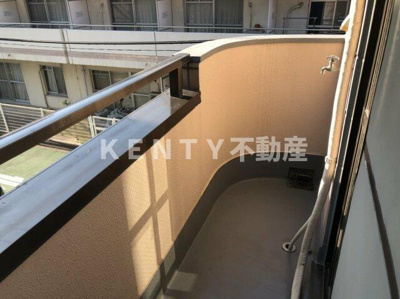 【バルコニー】 | ピュアコーポヤマザキ | 暖かな日差しのふりそそぐバルコニー