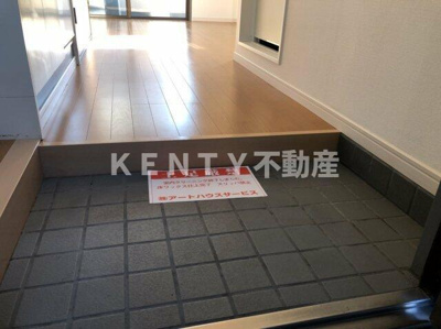 【玄関】 | ピュアコーポヤマザキ | 玄関です