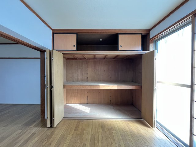 ネオハイツ安倍の和室