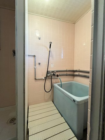 ネオハイツ安倍の浴室