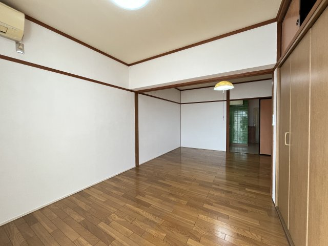 ネオハイツ安倍の和室