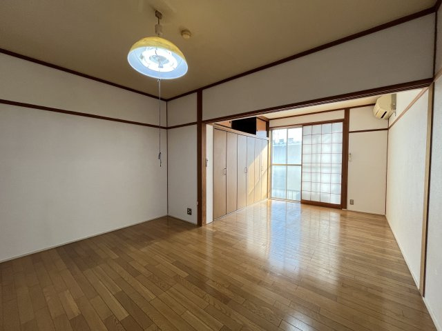 ネオハイツ安倍の和室