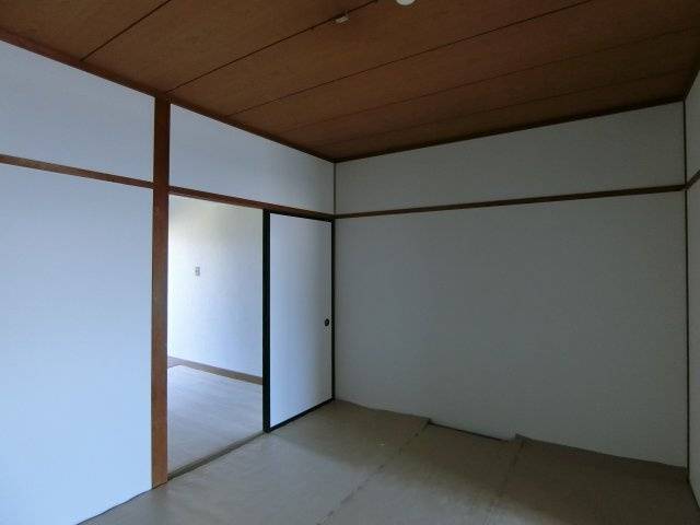 ネオハイツ安倍の和室