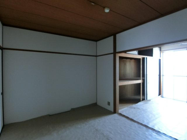 ネオハイツ安倍の和室