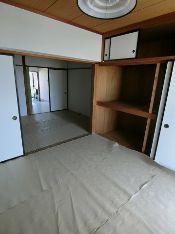 ネオハイツ安倍の和室