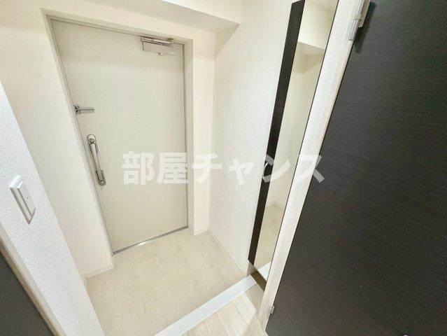 セレブレイト葵の玄関