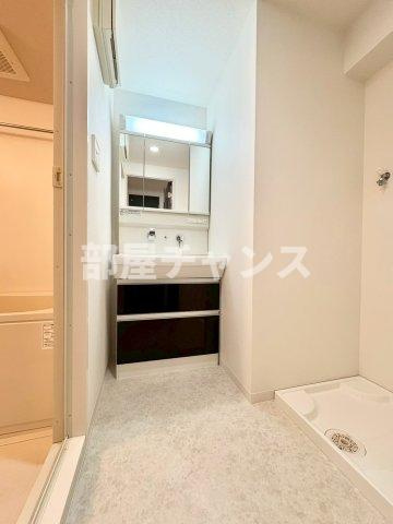 セレブレイト葵の独立洗面台