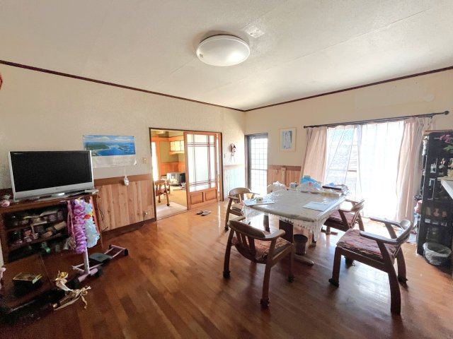 宮崎県串間市　寺里2世帯住宅のキッチン|ダイニングキッチンは約15帖の広さがあります