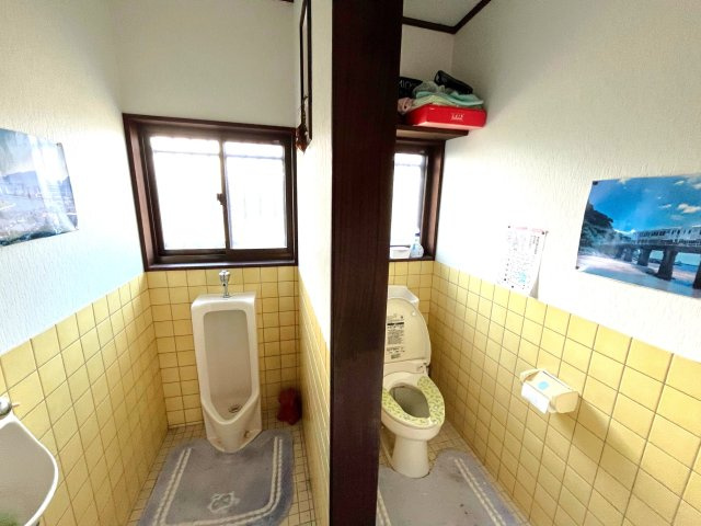 宮崎県串間市　寺里2世帯住宅のトイレ