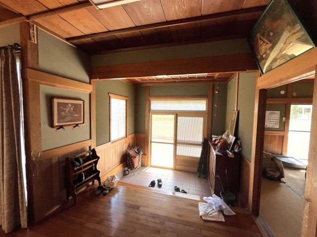 宮崎県串間市　寺里2世帯住宅のエントランス