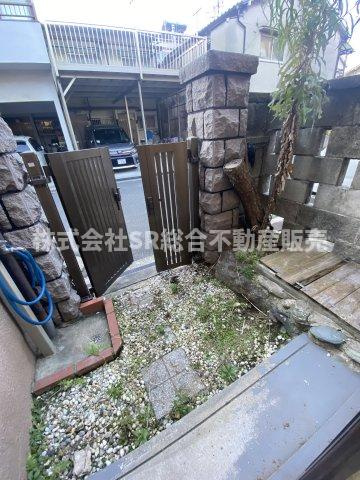 善根寺町4丁目中古テラスハウスのその他共用部分|小さい庭として使えます♪