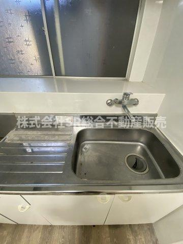 善根寺町4丁目中古テラスハウスのキッチン|シンク、調理スペース十分な広さです