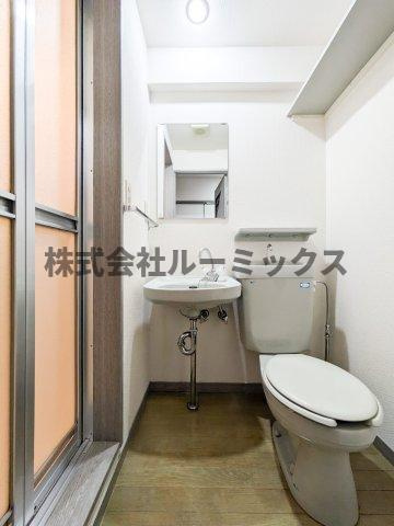 福岡市城南区鳥飼７丁目の賃貸マンションの洗面所|忙しい朝には欠かせない洗面所です