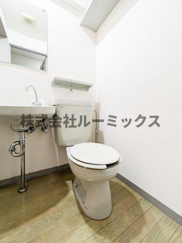 福岡市城南区鳥飼７丁目の賃貸マンションのトイレ|ゆったりとした空間のトイレです