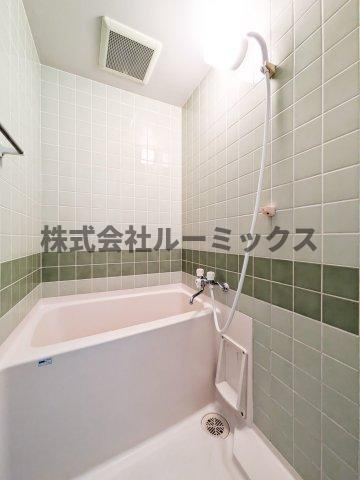 福岡市城南区鳥飼７丁目の賃貸マンションの浴室|ゆったり過ごせるお風呂です