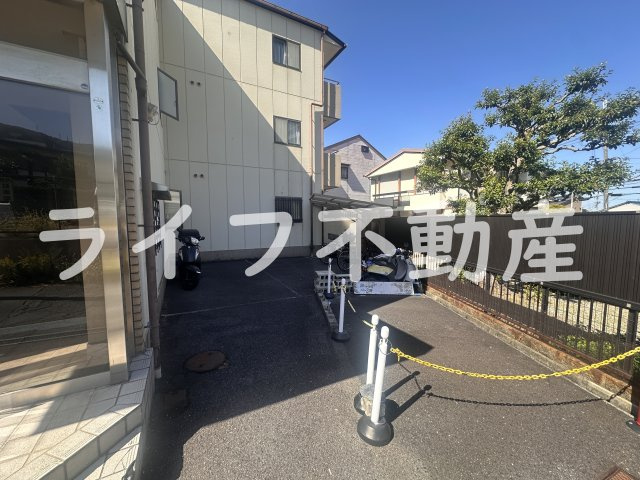 エンフェル石切の駐車場