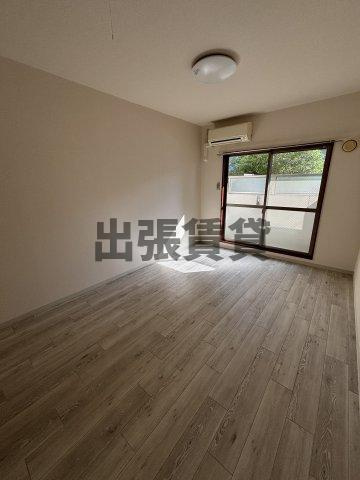 仲介手数料0円！！ラ・ヴィアンパレスIIの居間・リビング