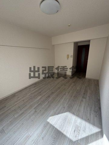 仲介手数料0円！！ラ・ヴィアンパレスIIの居間・リビング